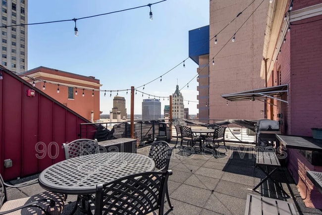 Building Photo - 109 N Main St