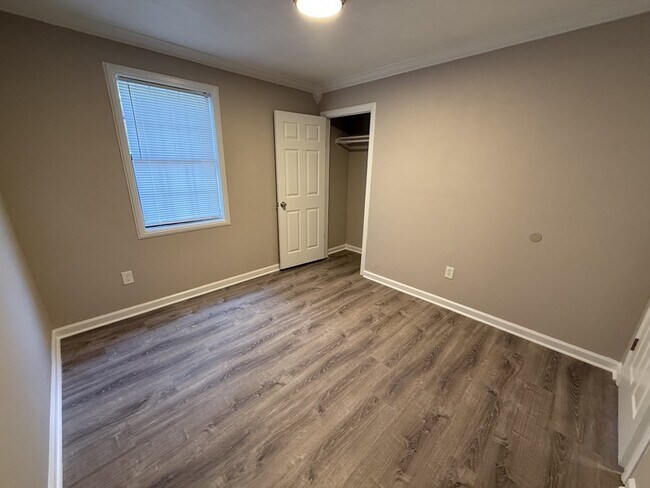 Building Photo - 1537 Boxwood St