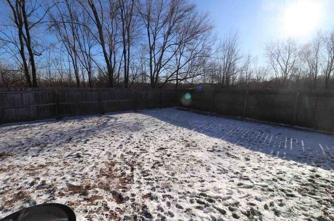 Building Photo - Spacious home for rent!