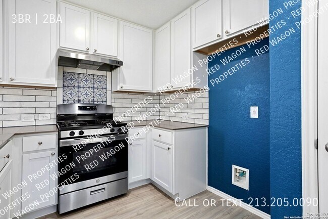 Building Photo - 13528 Barton Cv