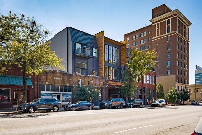 Building Photo - 2212 Morris Ave