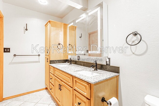 Building Photo - 4423 S Elati St