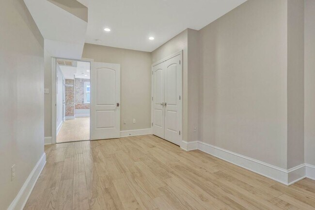 Building Photo - 1227 15th St NW
