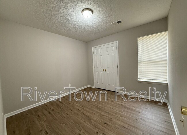 Building Photo - 7986 Marsha Woods Dr