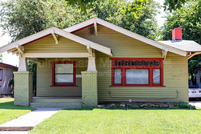 Building Photo - 116 NW 29th St