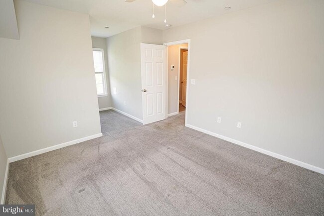 Building Photo - 2005 S Old Mill Dr