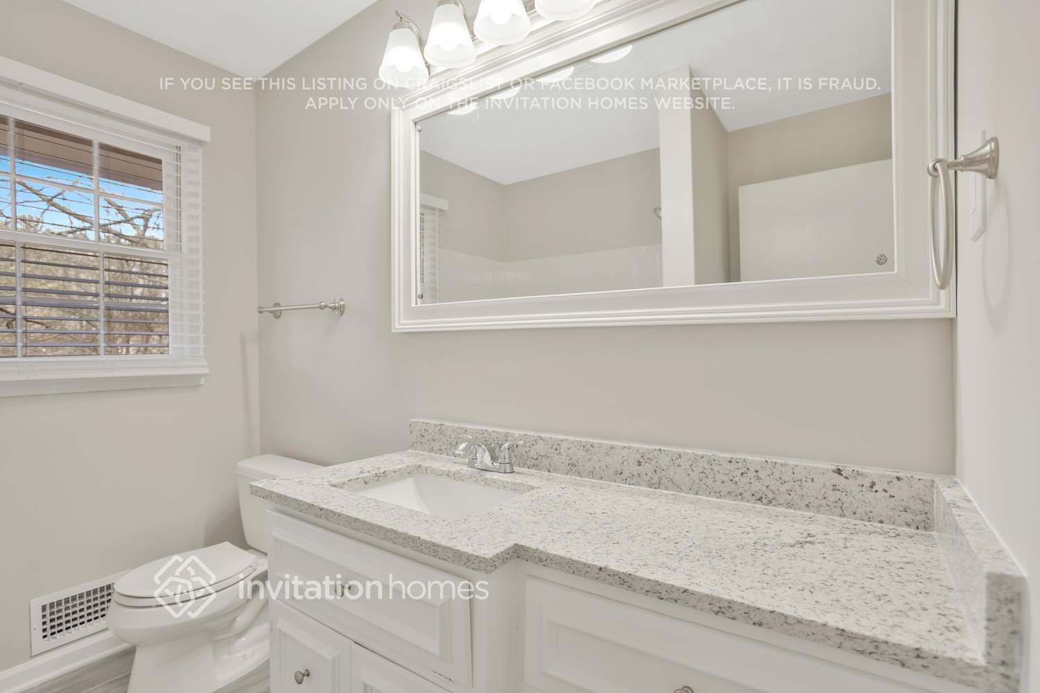 Building Photo - 3954 Lindley Dr