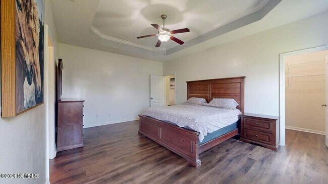 Building Photo - 402 Derrick Dr