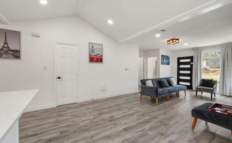 Building Photo - 2859 W Brooklyn Ave