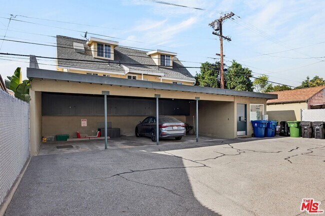 Building Photo - 3322 Atwater Ave