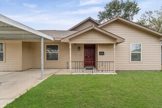 Building Photo - 3611 Wyoming St