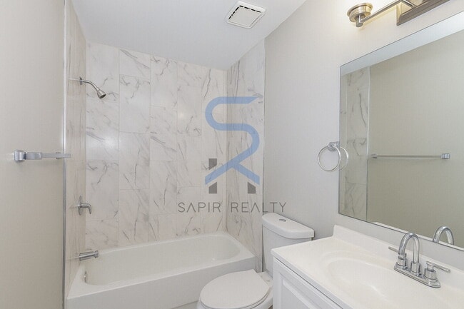 Building Photo - Move in before December 31st and get $100 OFF your rent for the first 3 months — PLUS a $250 Amaz...