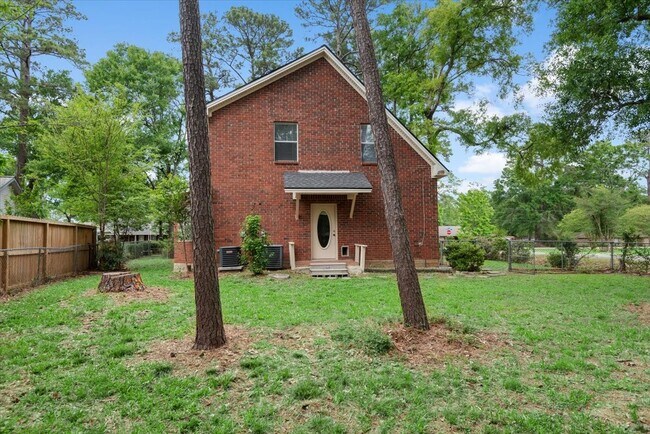 Building Photo - 14151 Buckingham Ln