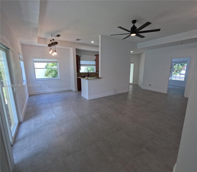 Building Photo - 1211 SW 84th Terrace