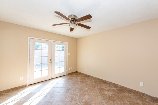 Building Photo - 4597 W 18th Pl