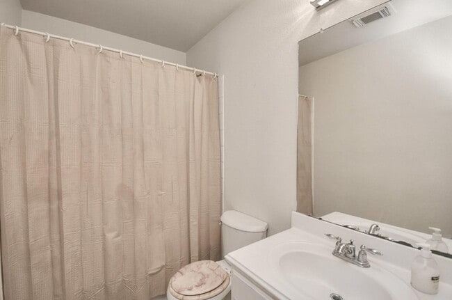 Building Photo - 12818 Schiller Park Ln