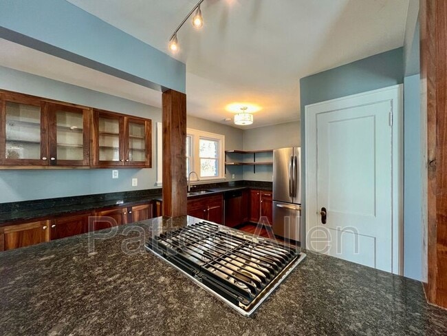 Building Photo - 20 Bell Rd