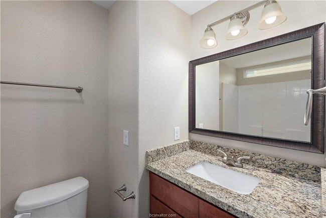 Building Photo - 1420 Holleman Dr