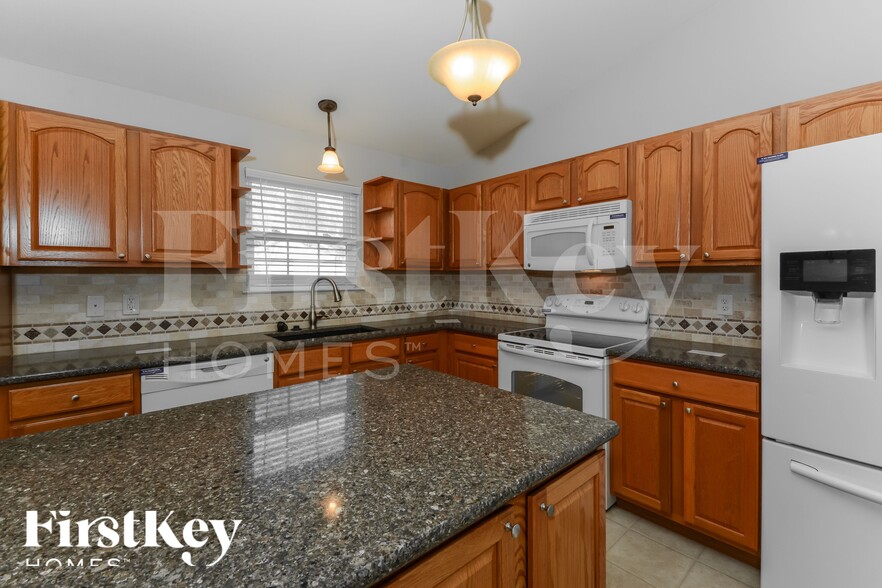 Building Photo - 1203 Del Haven Dr