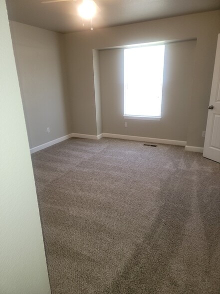 New carpet - 218 N Washington St
