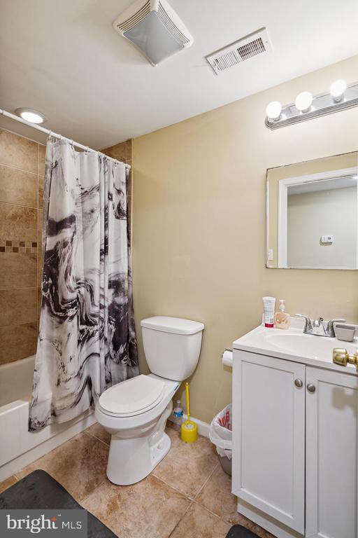 Building Photo - 1611 N 17th St