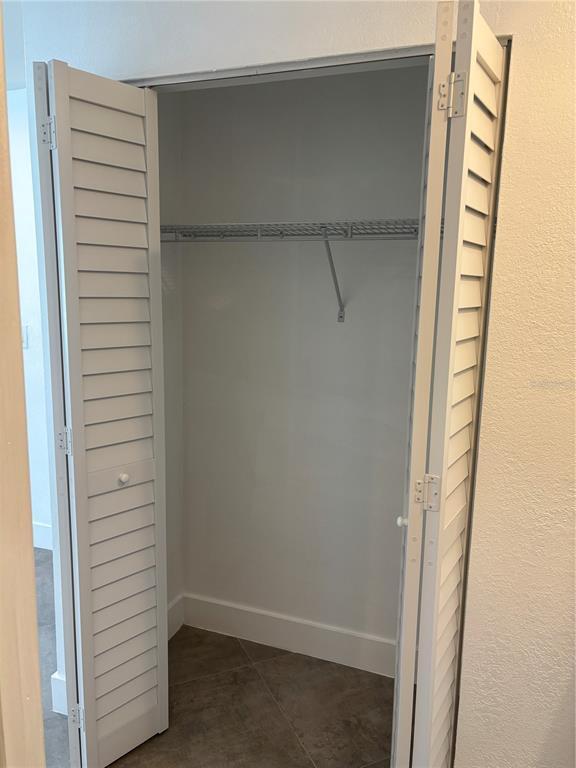 Building Photo - 5815 Erin Ln S