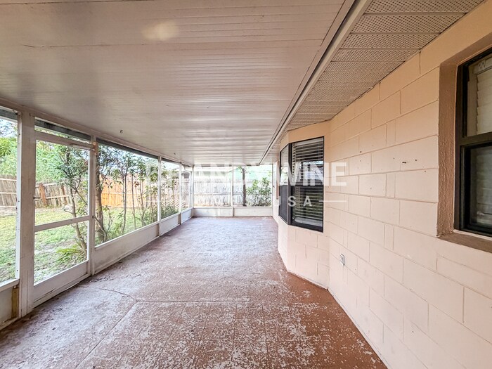 Building Photo - 7129 Ironwood Dr