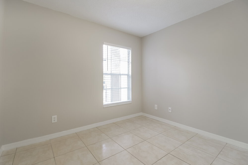 Building Photo - 13710 Glasser Ave