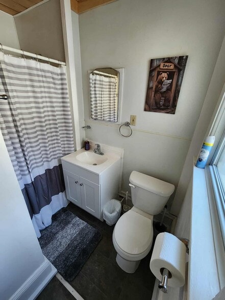 Building Photo - 145 Park Ave