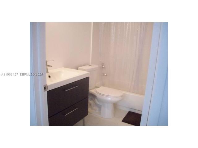 Building Photo - 770 Claughton Island Dr