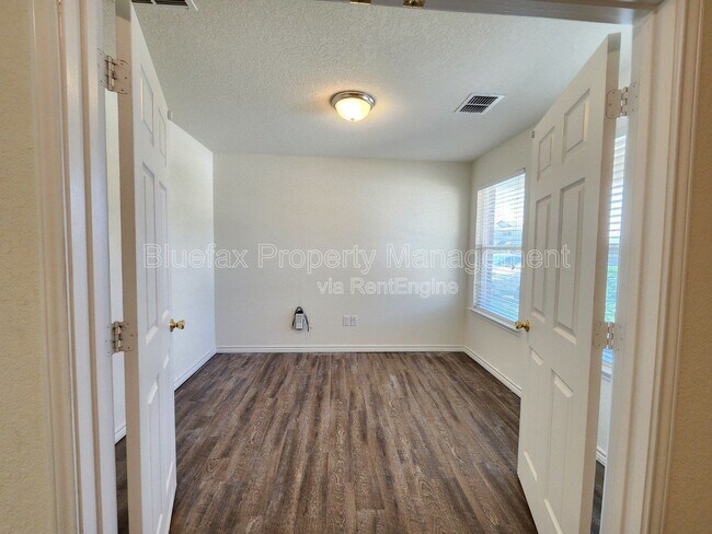 Building Photo - 15214 Ohare Landing