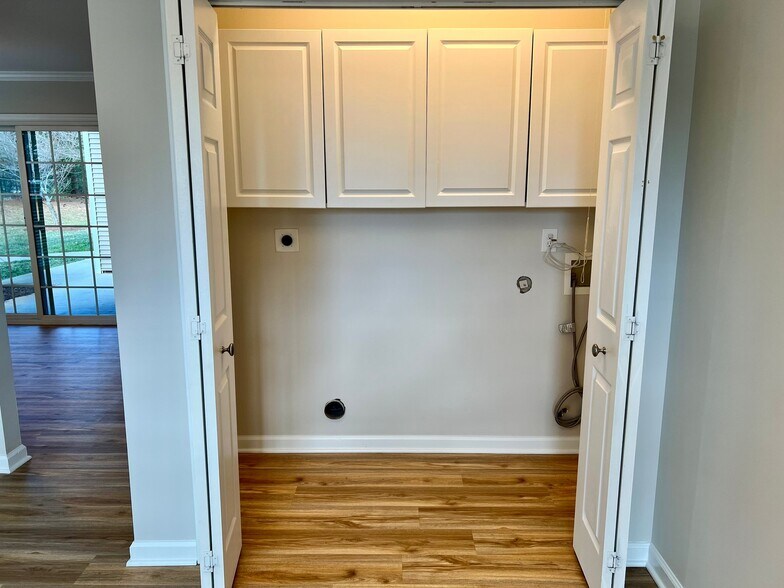 Building Photo - 130 Shallowford Reserve Dr