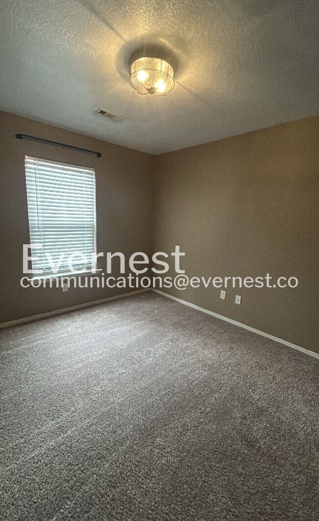 Building Photo - 12009 Big Ridge Cir