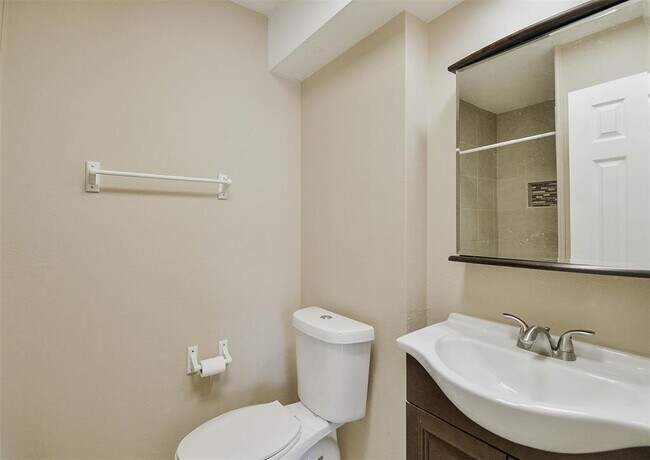 Building Photo - 3 Magnolia Ln