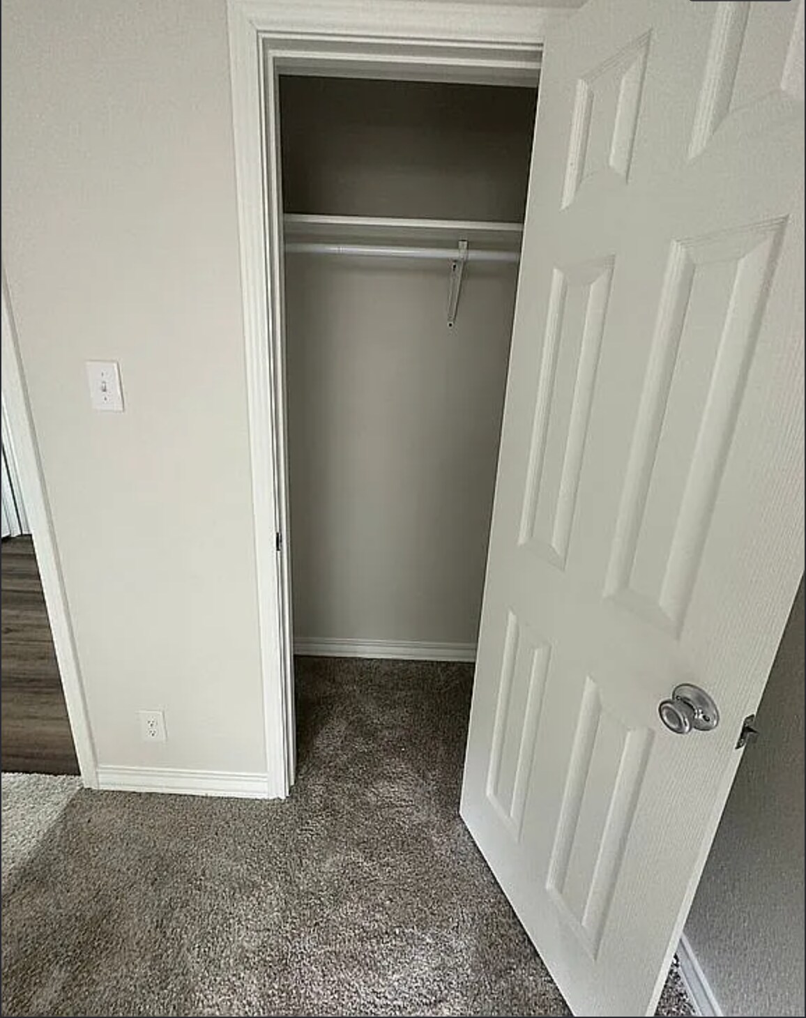 Building Photo - 9711 Chelsea Cir