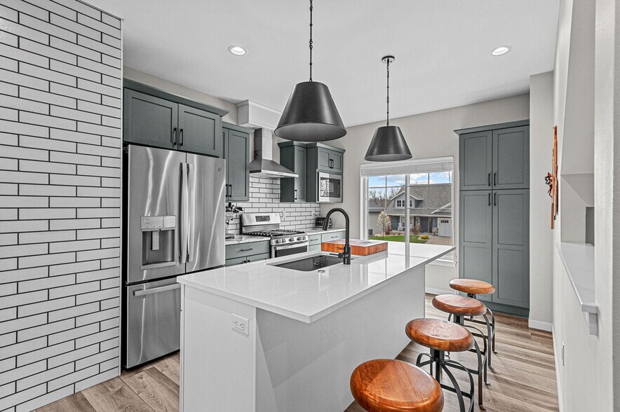 Building Photo - 1024 Dubs Dr