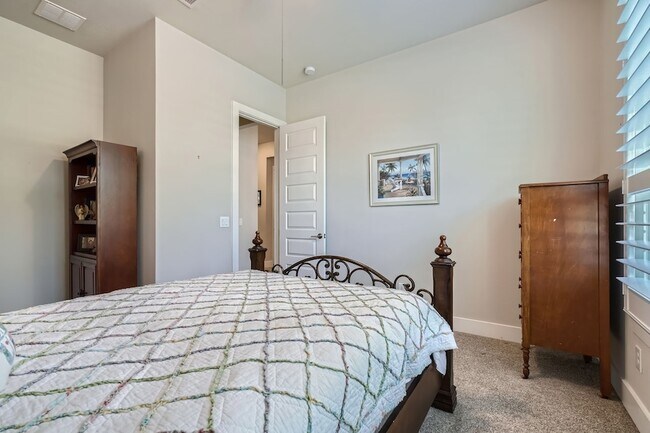 Building Photo - 13224 N Salmon River Cir