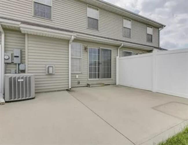 Building Photo - 3446 Stoneway Ct