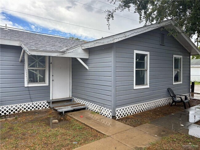 Primary Photo - 1007 W St Charles St