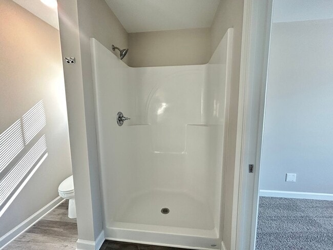 Building Photo - Three bedroom three bath available now!