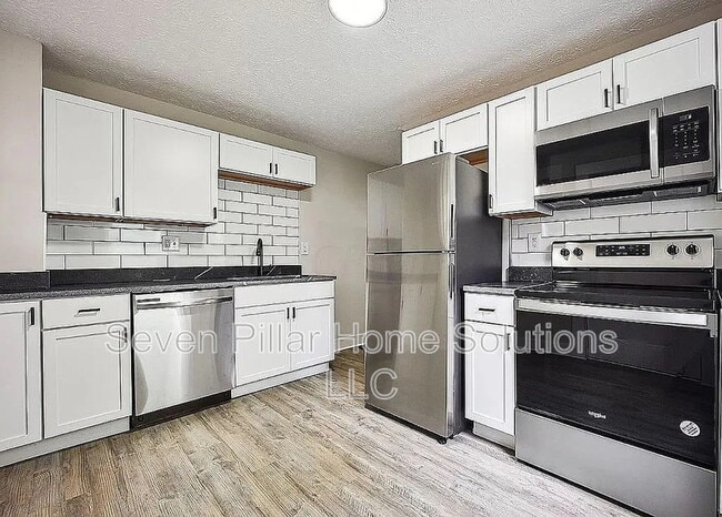 Building Photo - 780 Gibbard Ave