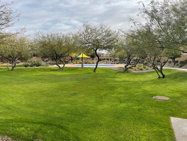 Building Photo - Gorgeous 3 Bed/2.5 Bath + Den Home In Chandler! Gated Community & Upgrades Throughout Home!