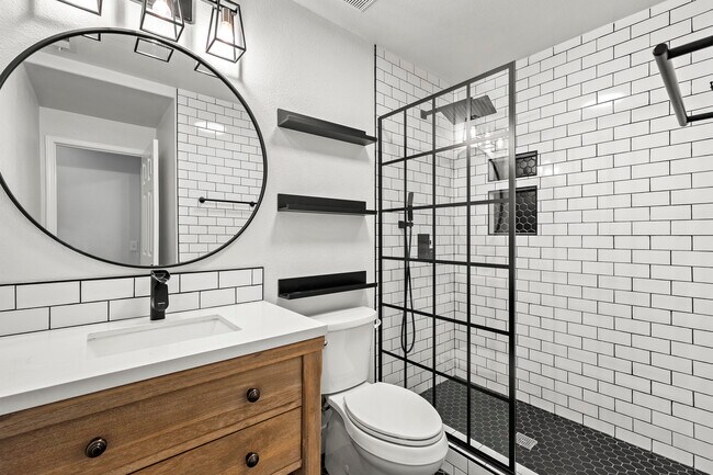 Building Photo - 40612 Chantemar Way