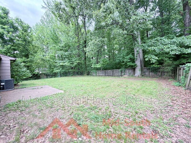 Building Photo - 3829 Walsingham Dr