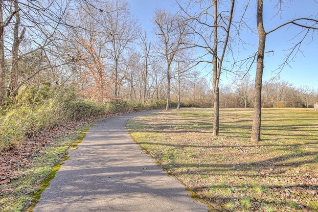 Building Photo - 3779 Wareham Dr