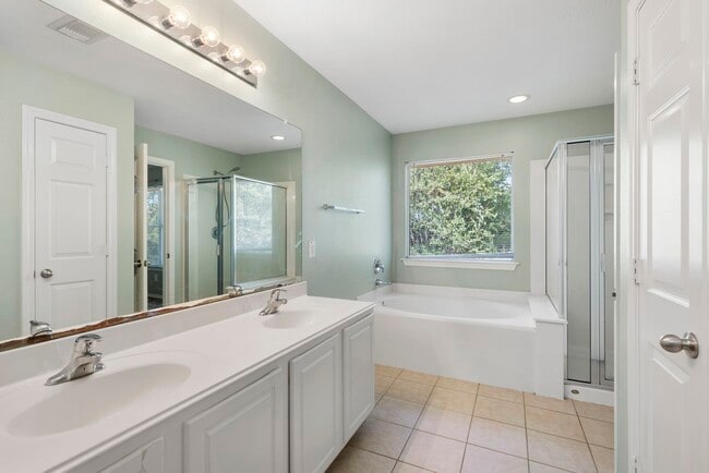 Building Photo - 98 E Stedhill Loop