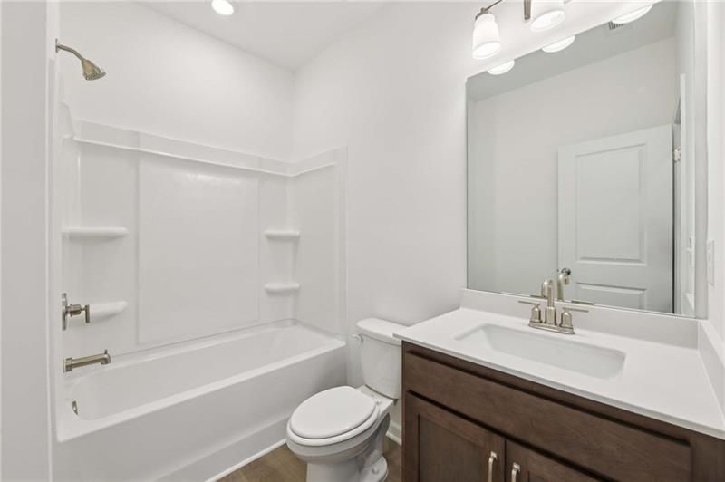 Building Photo - 64 Silverleaf Trl