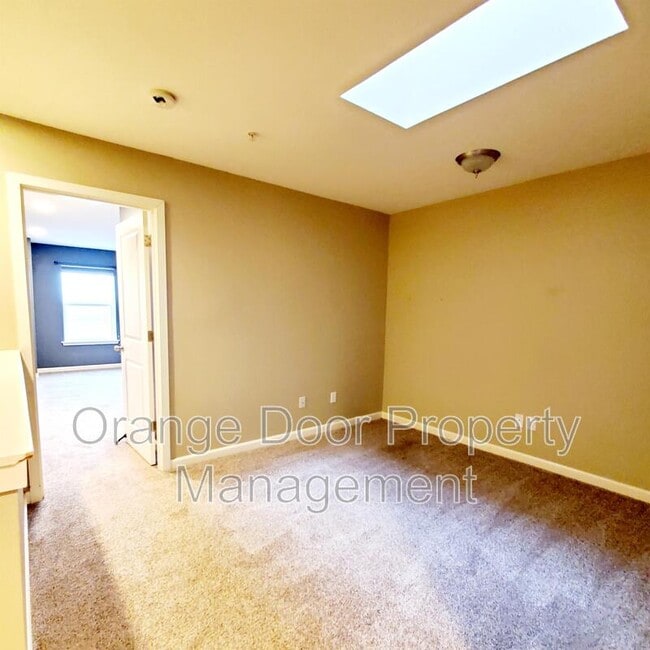 Building Photo - 4025 S 66th St