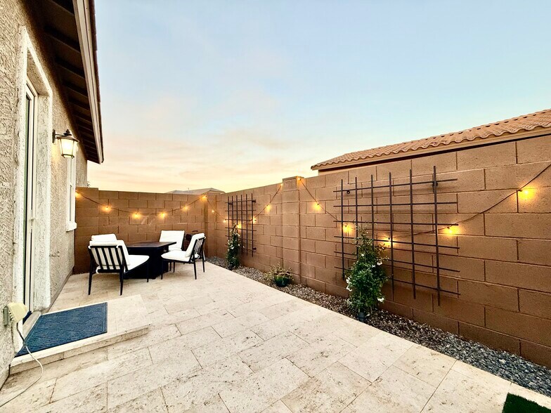 Building Photo - 4013 W Buist Ave