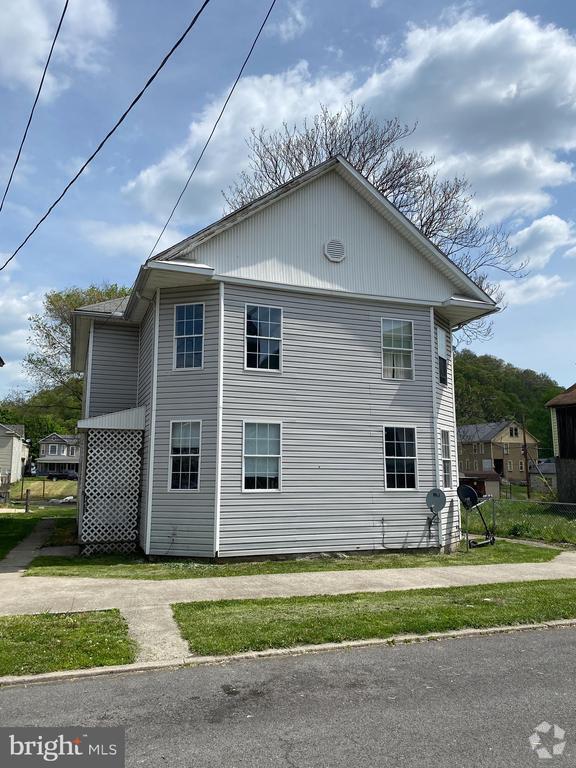 Building Photo - 171 Mozelle St